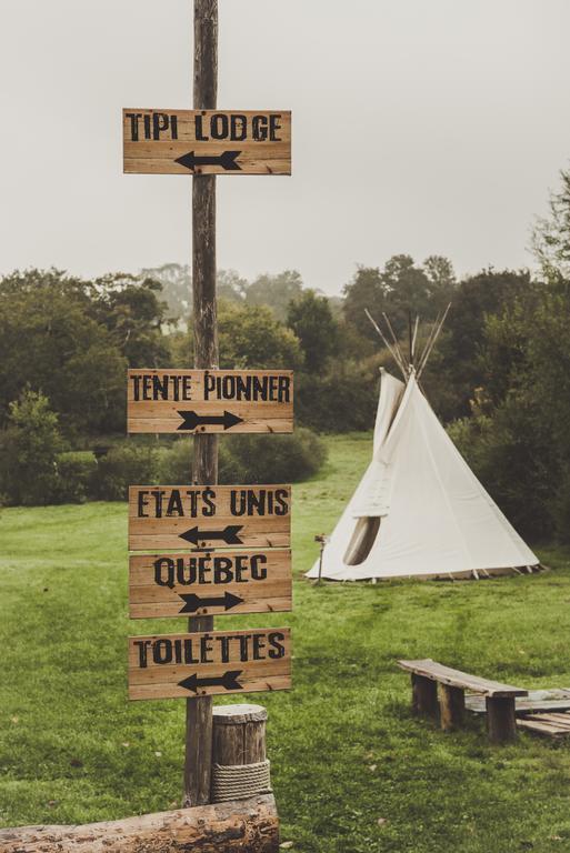 Les Tipis Du Bonheur De Vivre Hotel Brûlon Exterior foto